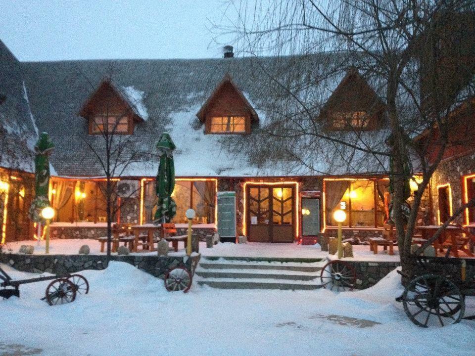 Hanul Vanatorilor Buzău Exterior foto